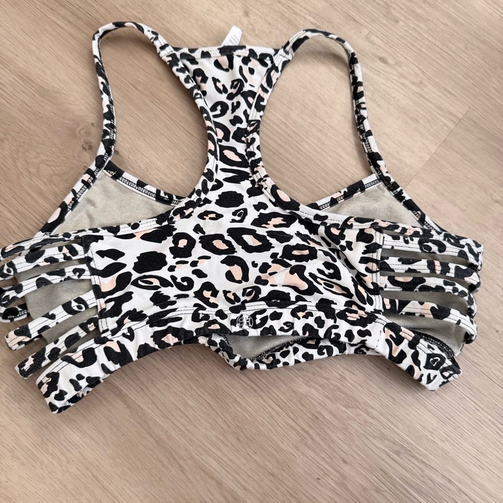 Salty Honey Leopard Print Active Leggings and Matching Sports Bra Set - Picture 4 of 5